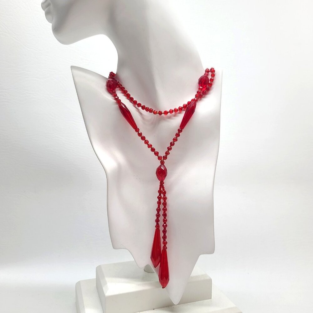 1930s Art Deco red faceted glass bead lariat necklace flapper Great Gatsby era